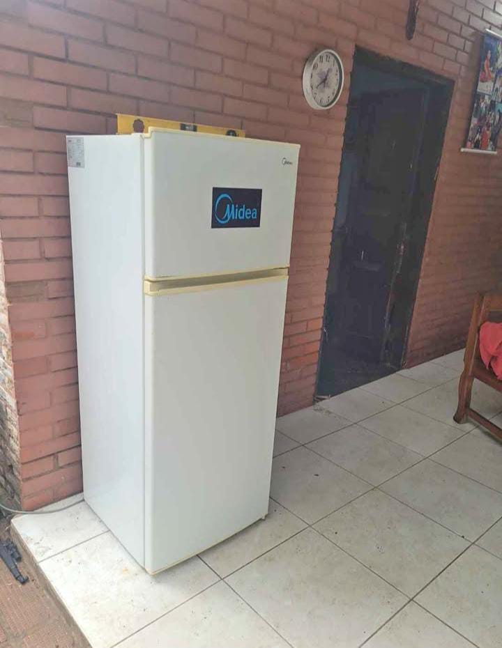 Heladera Midea 2 puertas