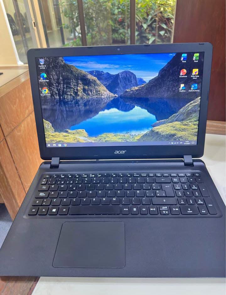 Notebook Acer Aspire ES1-572